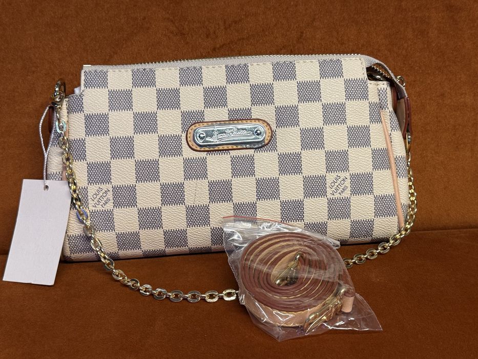 Дамска чанта LV малка