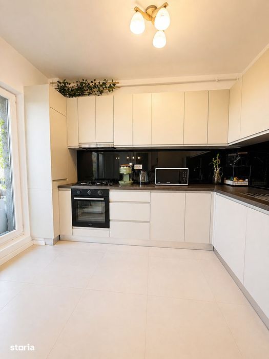 Direct proprietar |2 camere transformabil în 3 | 2parcări |parc privat