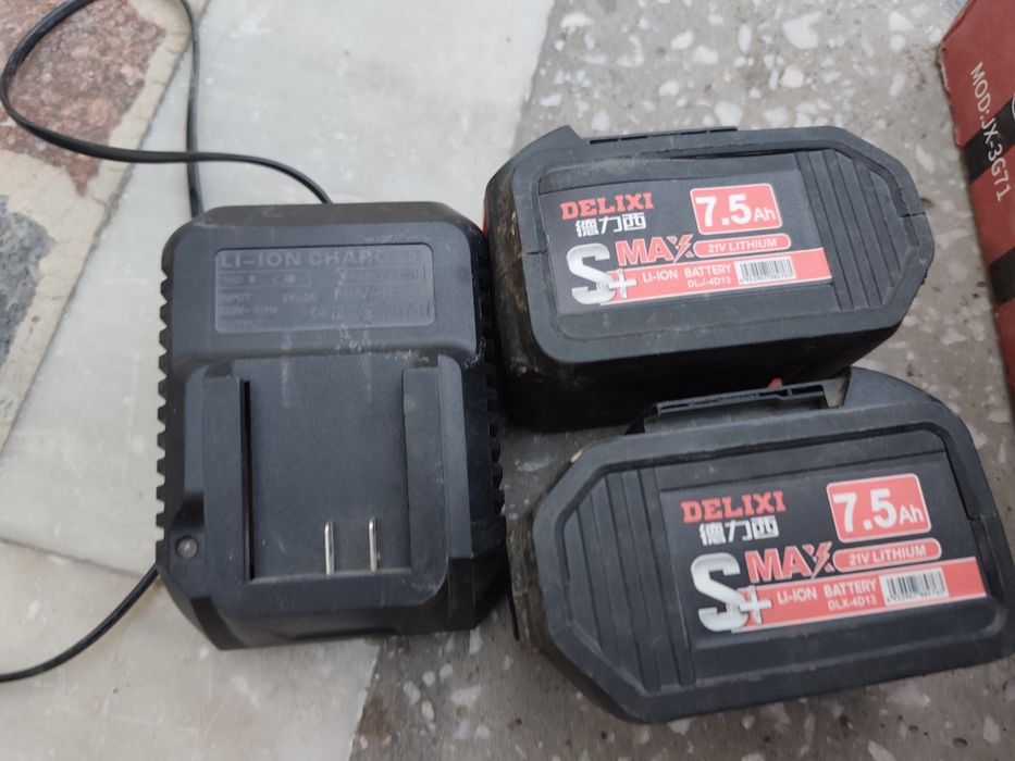 Аккумулятор пила. Delixi