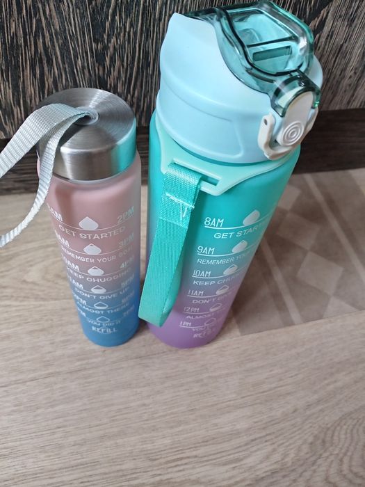 Пластмасови бутилки за вода