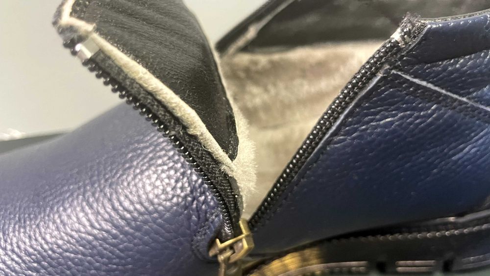 Мъжки сини зимни ботуши Ducavelli от естествена кожа.