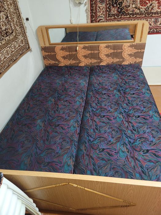 Продаётся кровать, б/у, цена договорная.