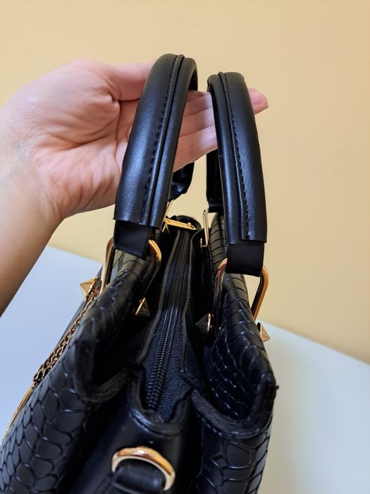 Дамска чанта Guess