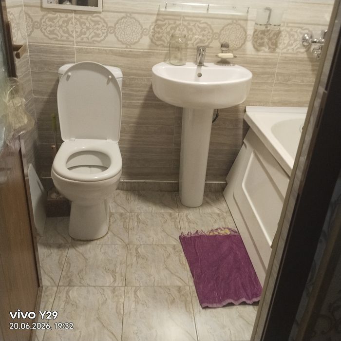 Авиасозлар 3 2/4/4 кирпичный дом 2*6балконом