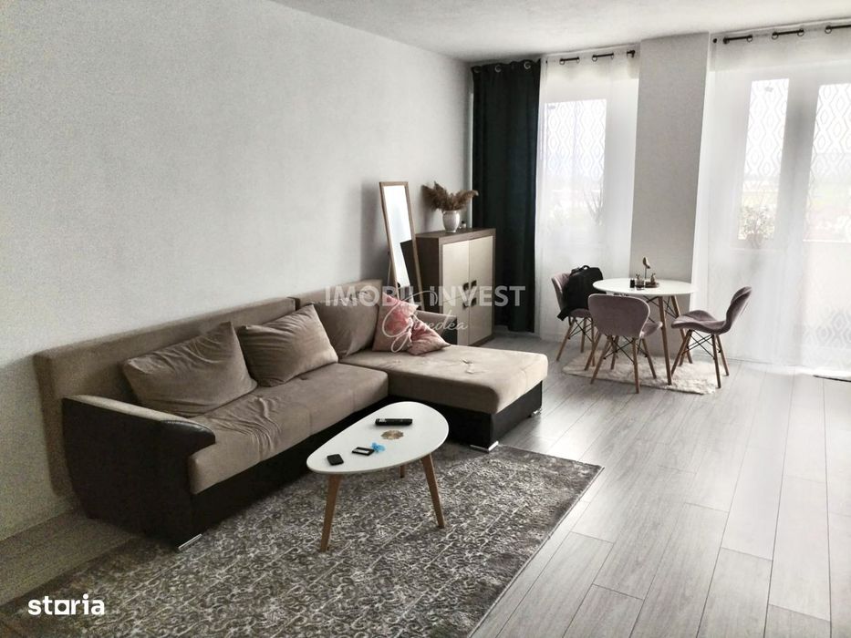 Apartament 2 camere, bloc nou, 2 balcoane, lift si loc de parcare