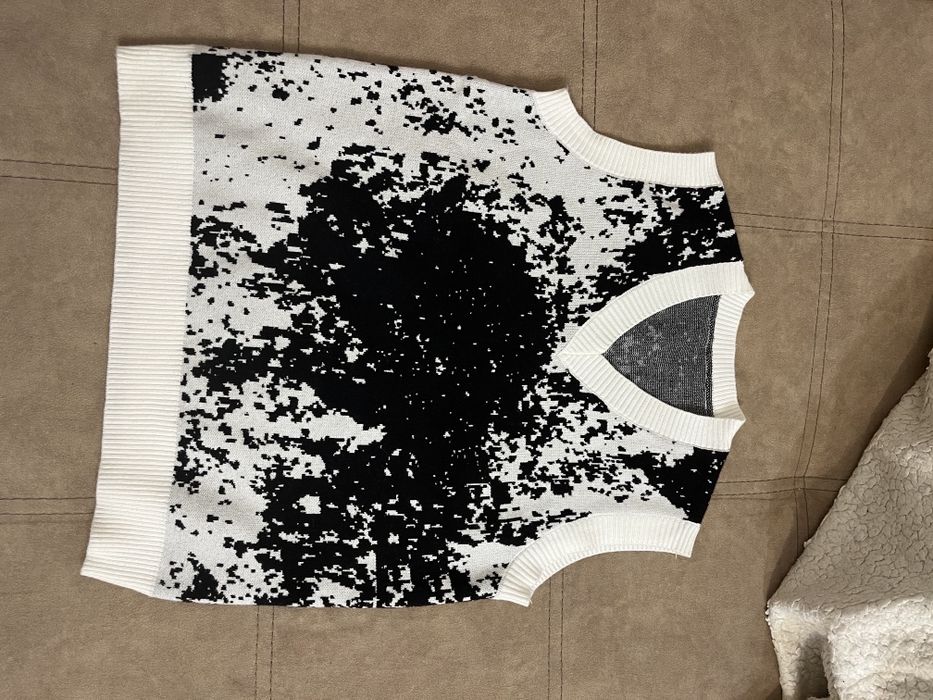 Продам желетку новую