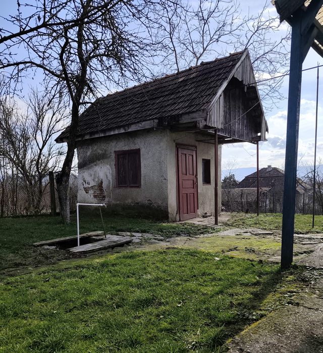 Casă de vânzare cu 2 camere.