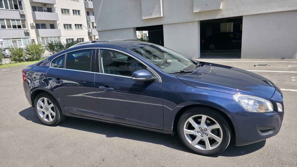 Volvo S60, an 2014, D3, 2.0, 190cp, motor în 5cilindri