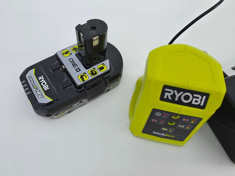 Set de acumulator Li-Ion ONE+ 2.5 Ah + incarcator Ryobi