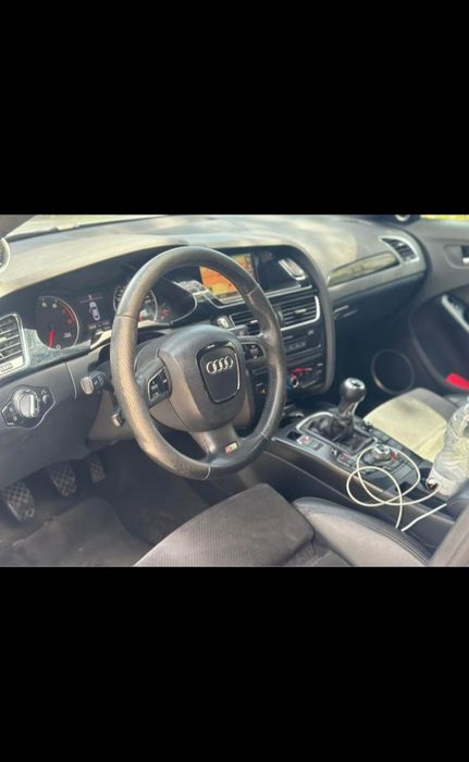 Vând audi A4 S-line 2.0