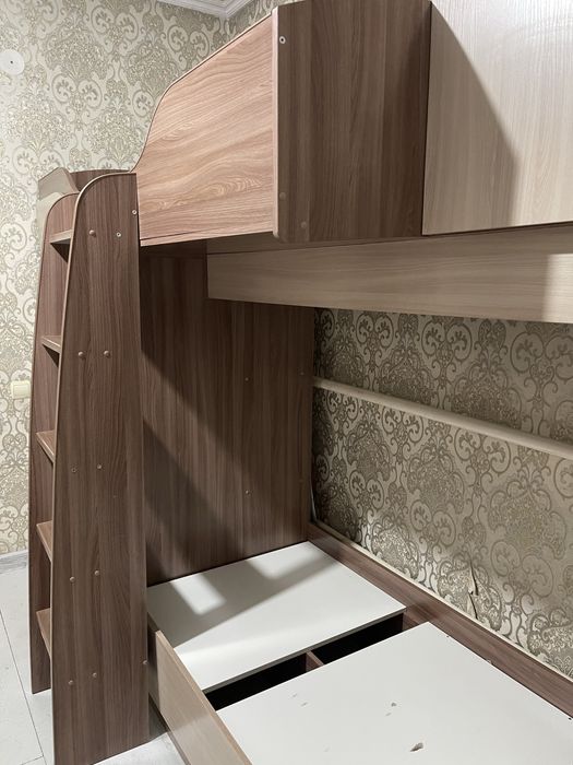 Двухъярусный диван