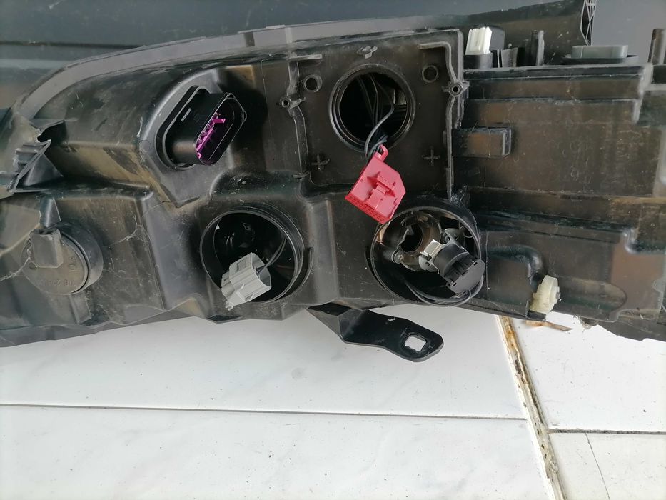 Far stânga xenon Audi A6 C7 4G facelift 4G0941753C