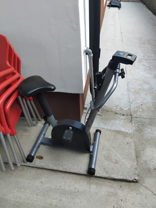 Trambulina , i bicicleta și anvelope vara !