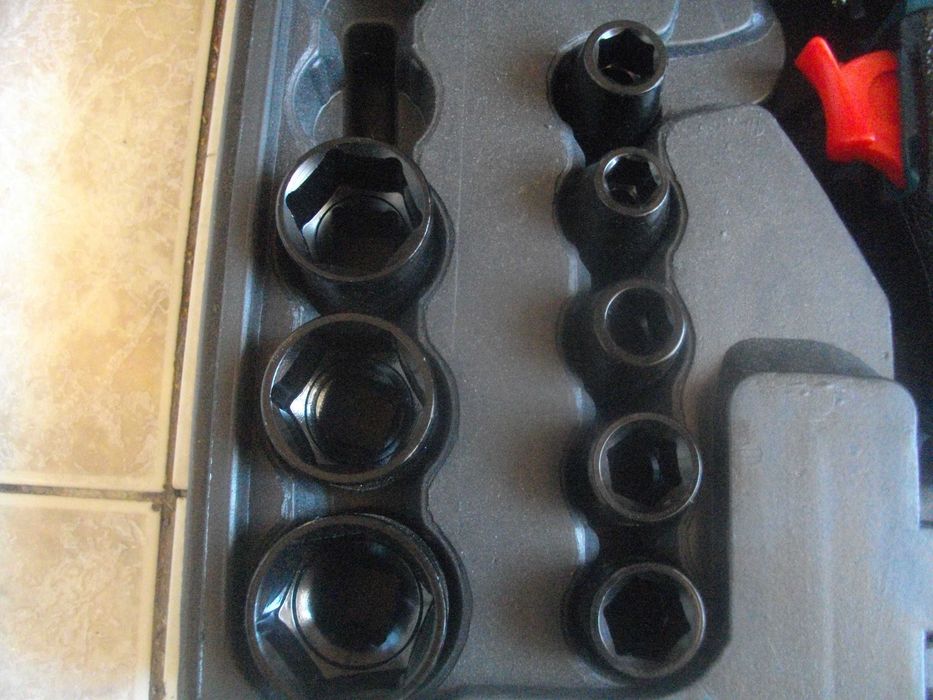 Белгийски ГАЙКОВЕРТ АКУМУЛАТОРЕН 160 Nm  18V Li-ion ГАЙКОВЕРТ 12V авто