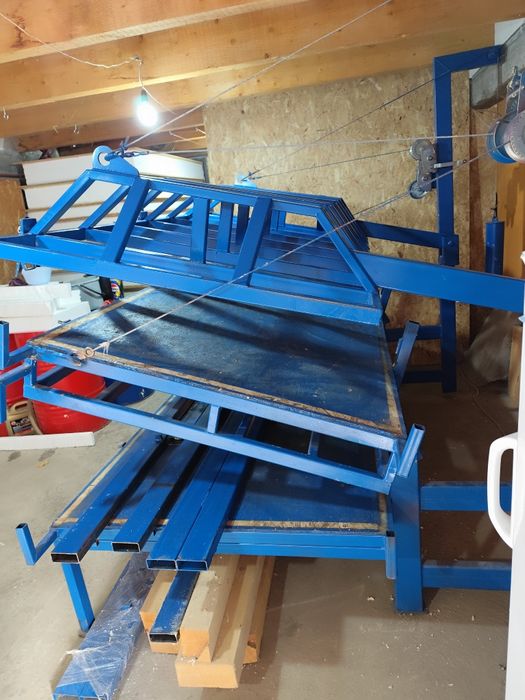 Presa panouri SIP , spuma poliuretanica