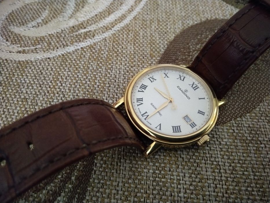 Продавам часовник уникален