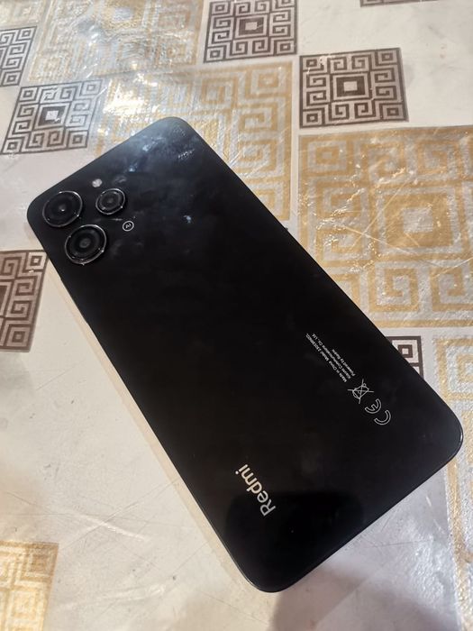 Продам редми 12 в хорошом состояние