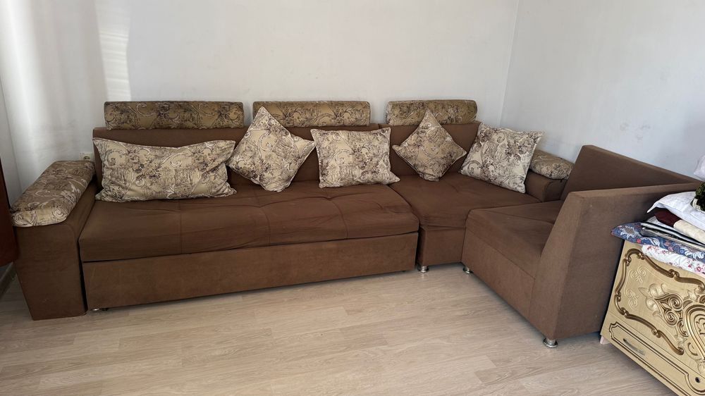 Продам угловой диван-кровать
