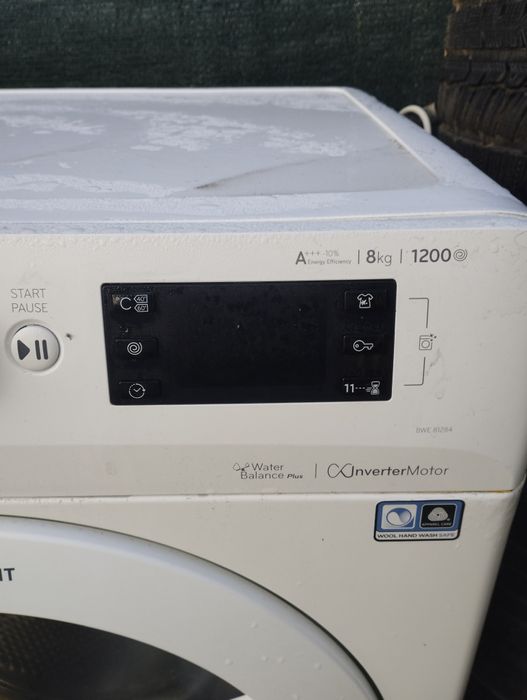 mașină de spălat rufe Indesit