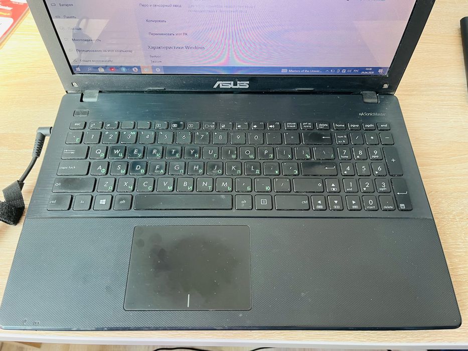 Ноутбук Asus в хорошем состоянии