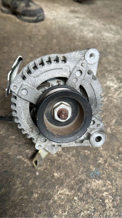 Генератор на Toyota Camry 30/35 2AZ 2.4