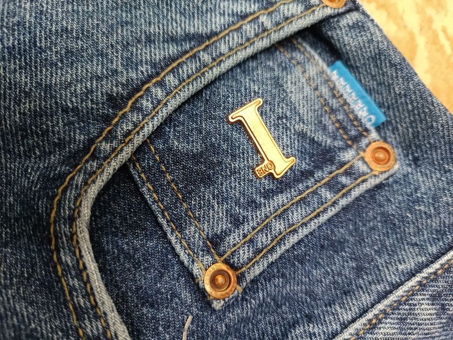 Оригинальные джинсы Carrera