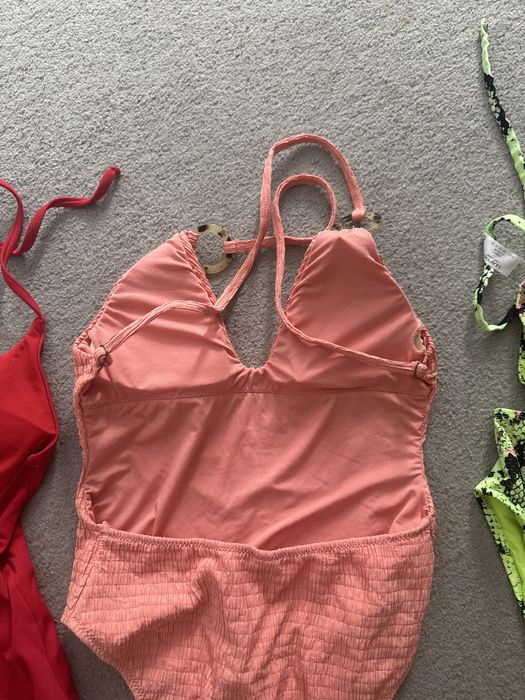 Продам купальники