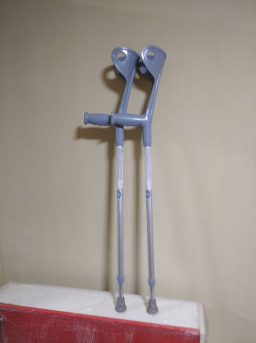 Продам локтевые костыли