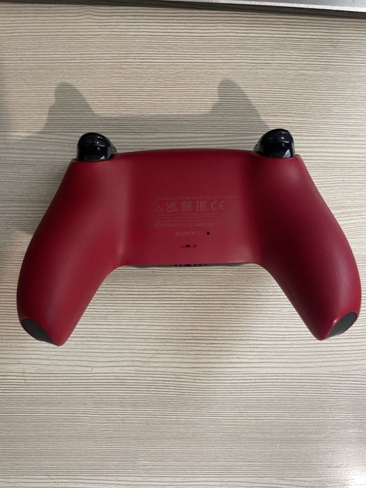 Продам оригинальный джойстик от Ps5