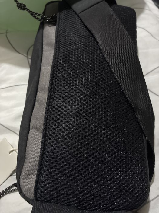 Чисто нова чантичка Adidas