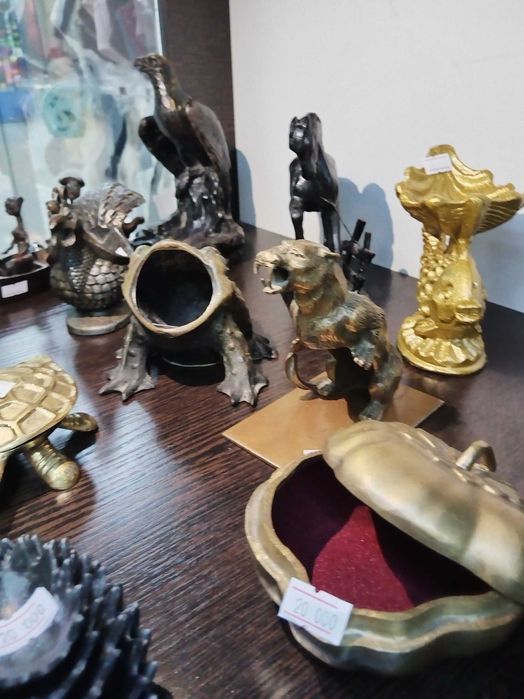 Статуэтки пепельницы