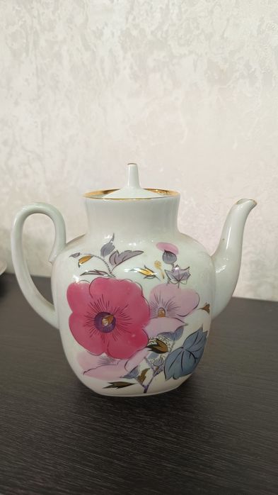 Чайный сервиз фарфоровый