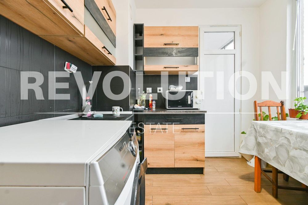 Двустаен апартамент в ж.к. Сухата река