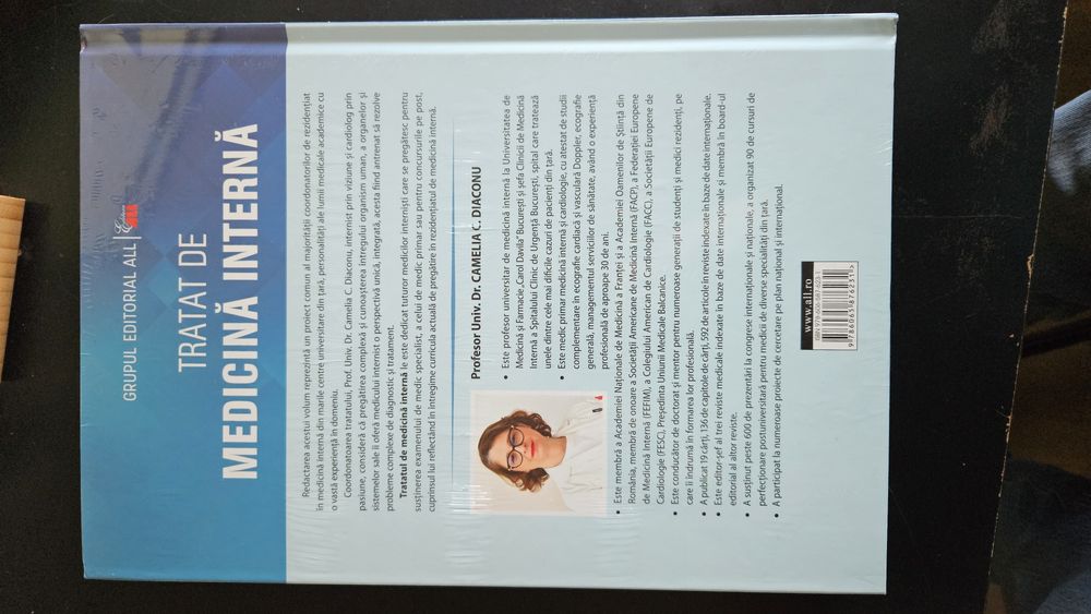Vand Tratat de medicină internă