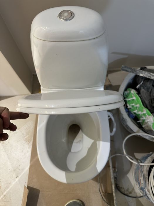 Унитаз белый б/у