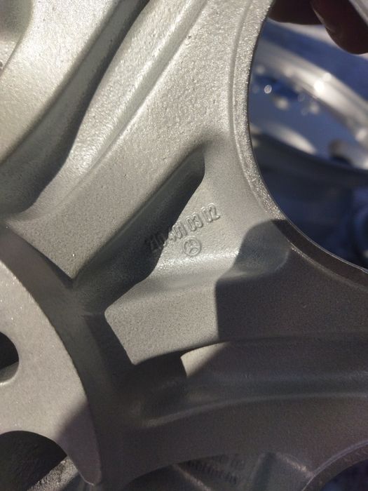 Мерседес оригинал на 15