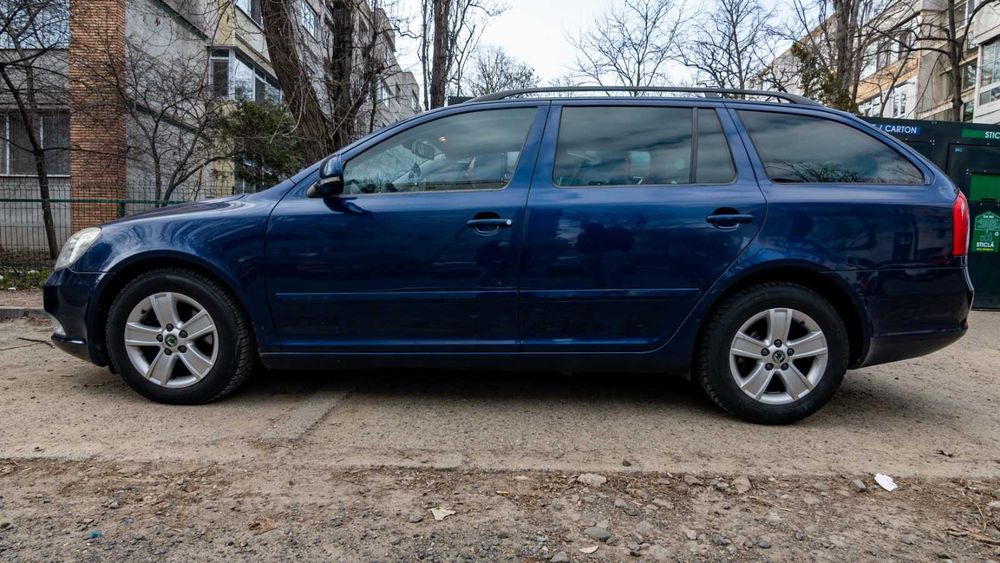 SKODA OCTAVIA 2011 1.6 TDI consum mic, acte la zi, Proprietar