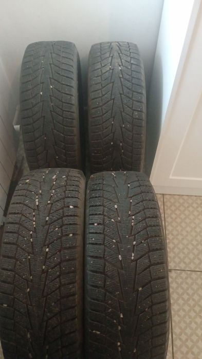 Продам б/у шины 205/65/15