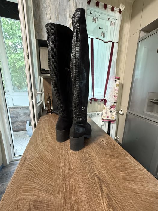 Продавам дамски ботуши номер 39 Posh