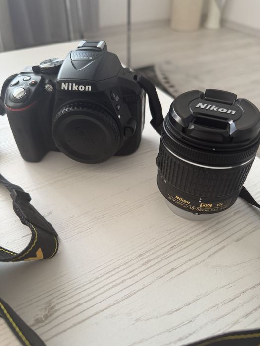 Aparat foto Nikon D5300 cu 2388 cadre