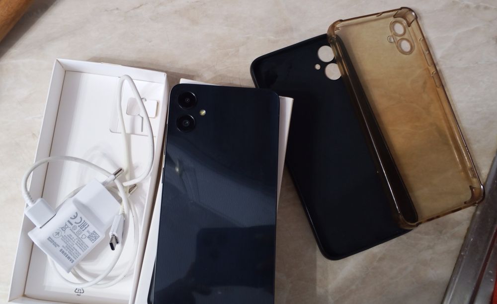 Продаю б/у телефон