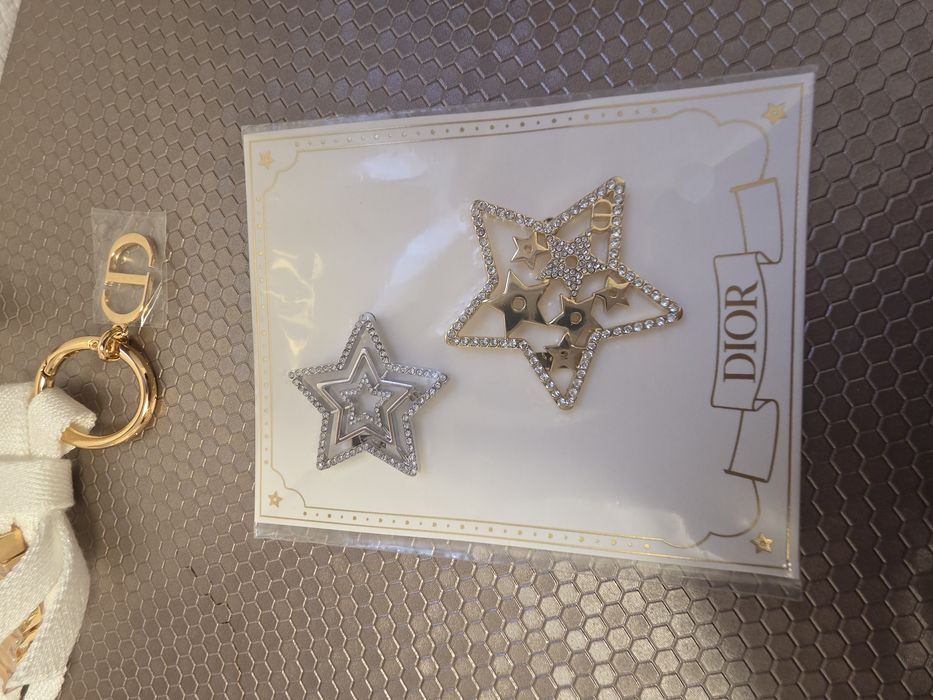Нови и оригинални  аксесоари  от Диор
