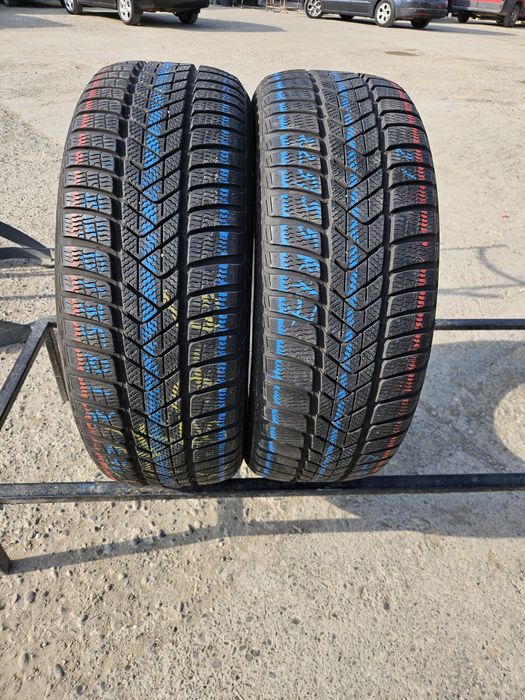 Vând anvelope iarna 225/55/17 225/55r17 PIRELLI