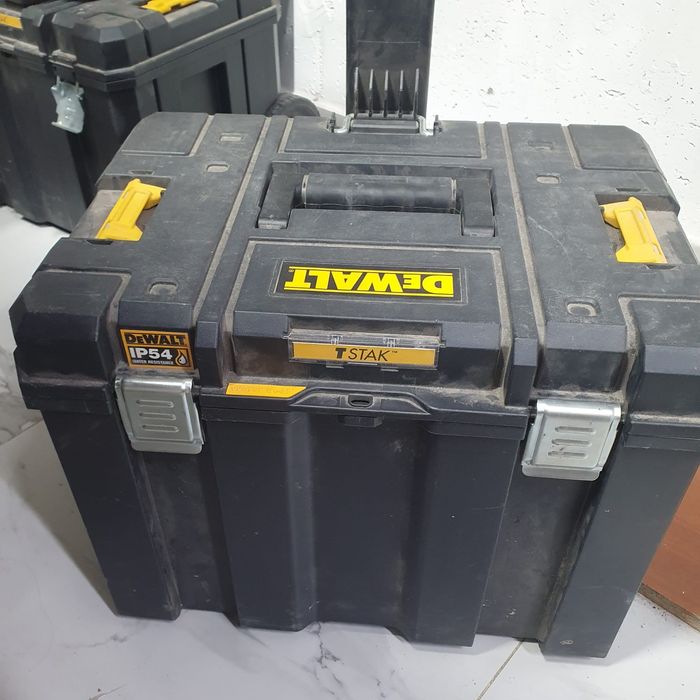 Кейсы DeWalt tstak
