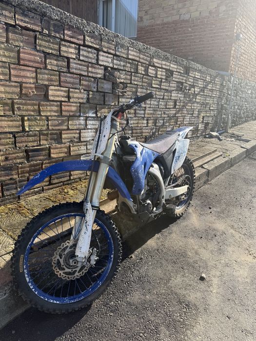 Продавам Yamaha yzf 450 2009 год.