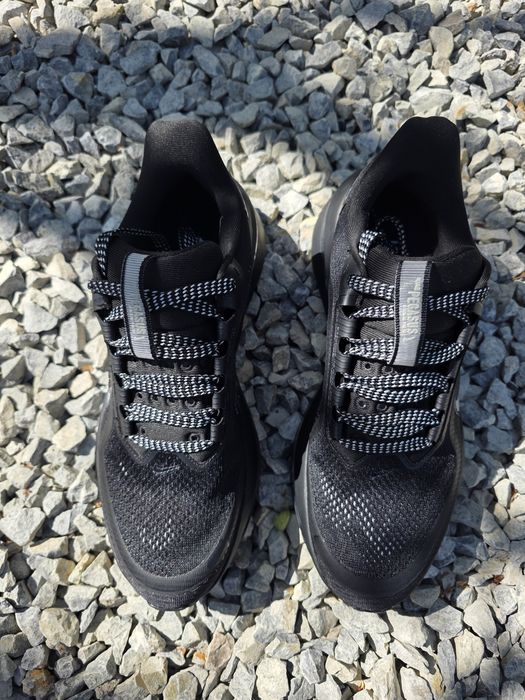 Nike Pegasus Premium– Mărimea 42 – Noi, Nepurtați, cu Cutie Originală