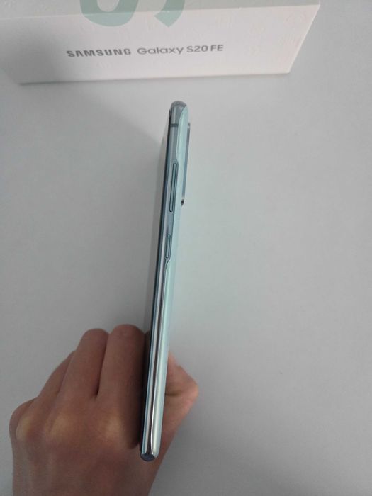 Samsung Galaxy S20 FE 5G 128GB 6GB RAM