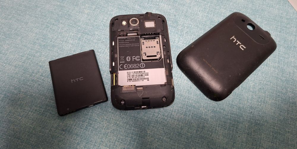 Смарт телефон HTC Wildfire S