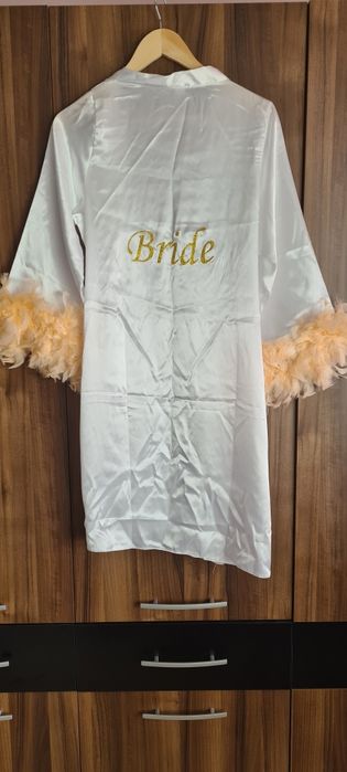 Бял халат Bride с пера