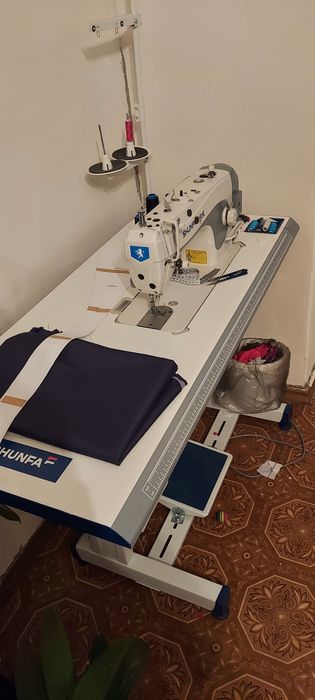 Срочно продам швейную машину.